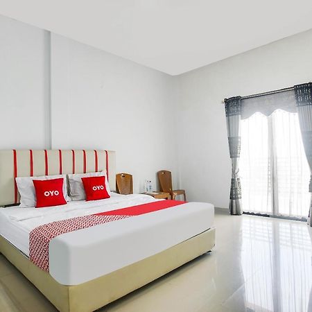 Oyo 2246 Anjung Bang Oking Hotel & Resort Pasarpulaupisang Kültér fotó