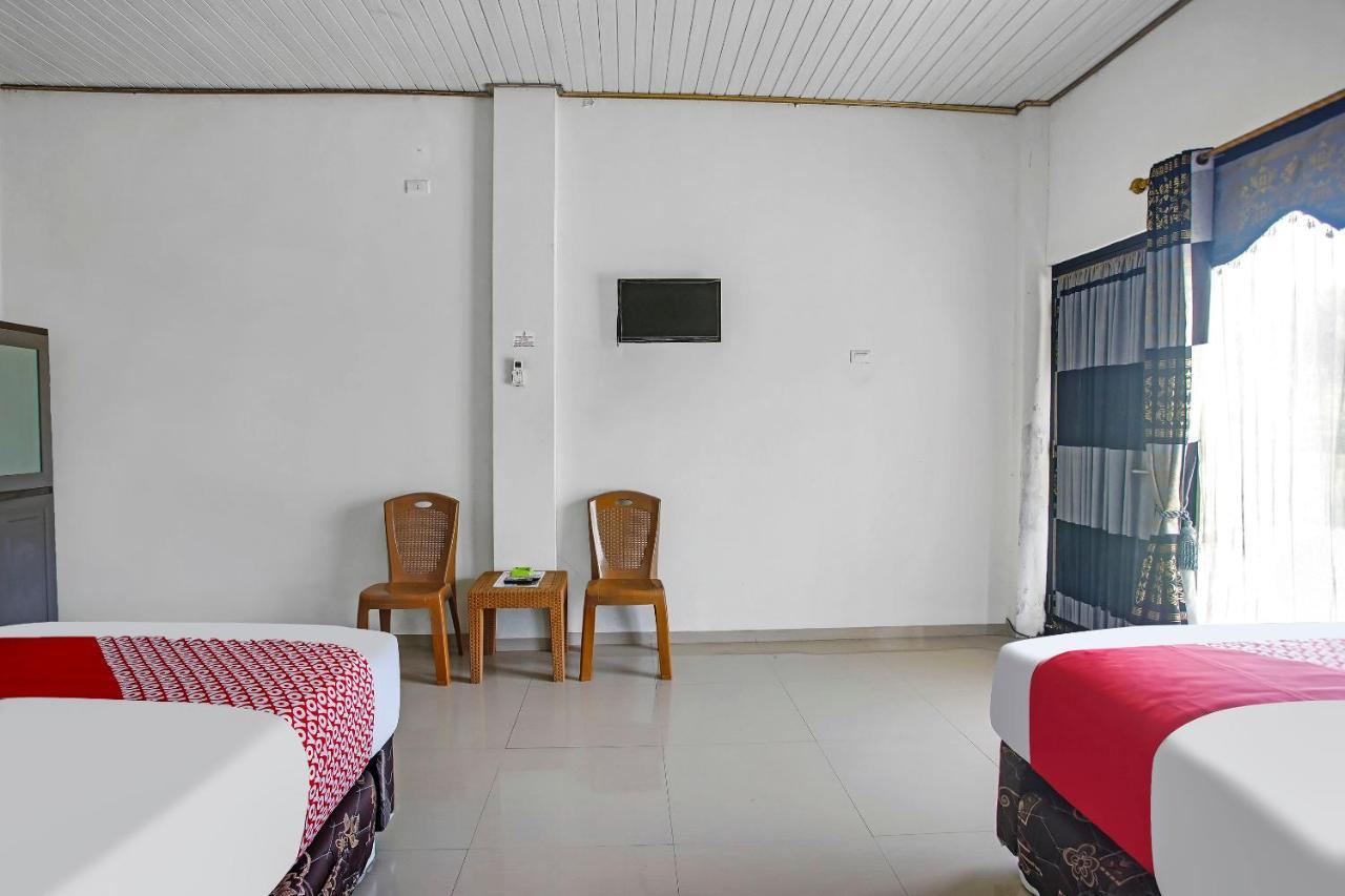 Oyo 2246 Anjung Bang Oking Hotel & Resort Pasarpulaupisang Kültér fotó