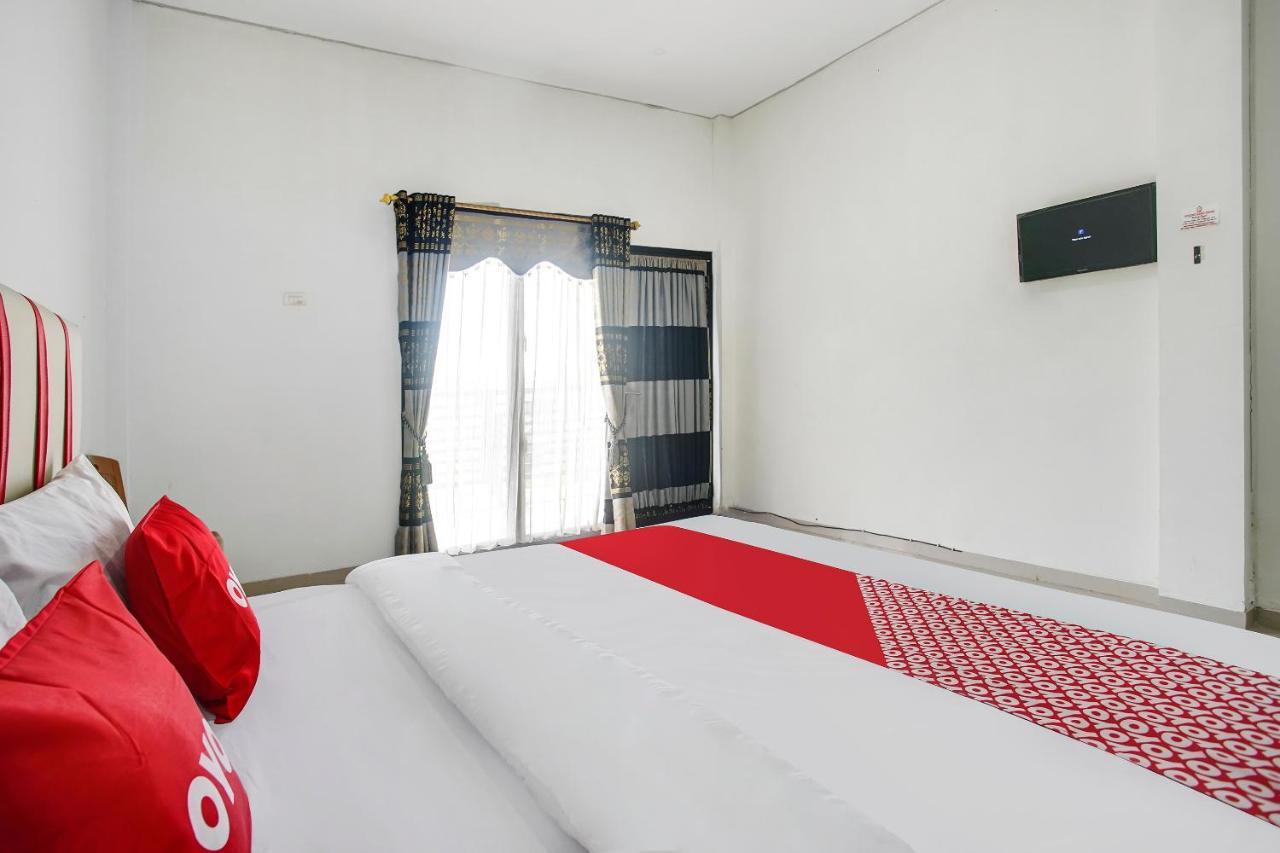 Oyo 2246 Anjung Bang Oking Hotel & Resort Pasarpulaupisang Kültér fotó
