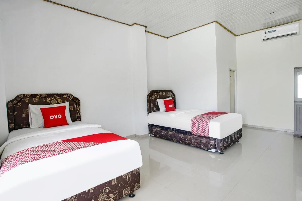Oyo 2246 Anjung Bang Oking Hotel & Resort Pasarpulaupisang Kültér fotó